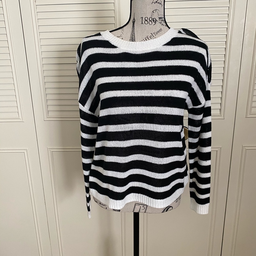 SO striped black & white long sleeve pullover sweater